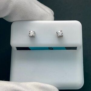 🆕 .20 ct Luxury Moissanite Earrings sterling silver screw back